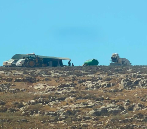 مستعمرون إرهابيون يقيمون بؤرة على أراضي النزلة الشرقية شمال طولكرم والاحتلال يهدم نحو 20 مسكنا موسميا للمزارعين شمال أريحا